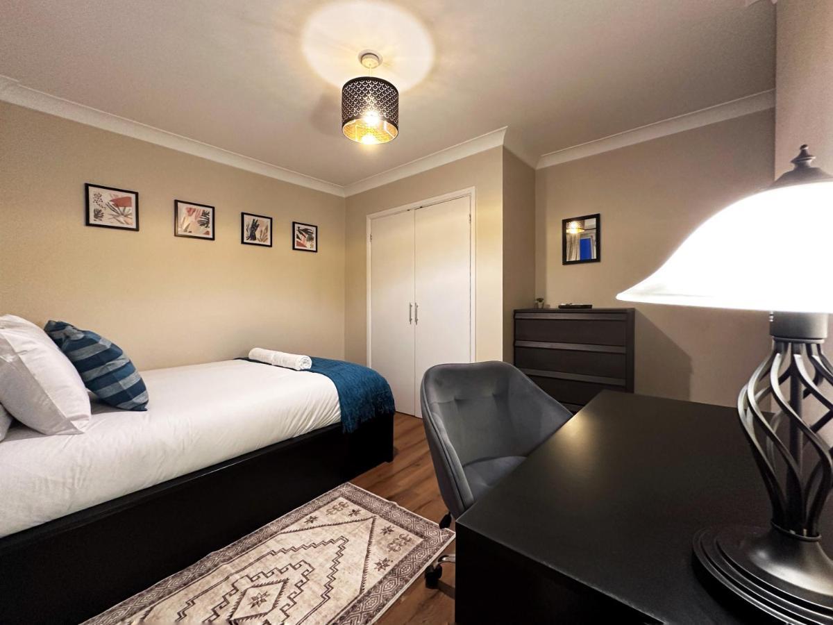 Tina Place In Tower Hill - 2 Double Beds, Max 4 People, Great Location In Apartamento