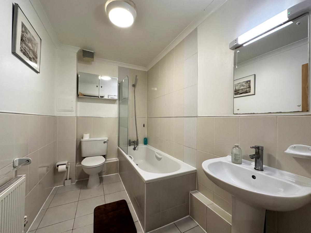 Apartamento Tina Place In Tower Hill - 2 Double Beds, Max 4 People, Great Location In *