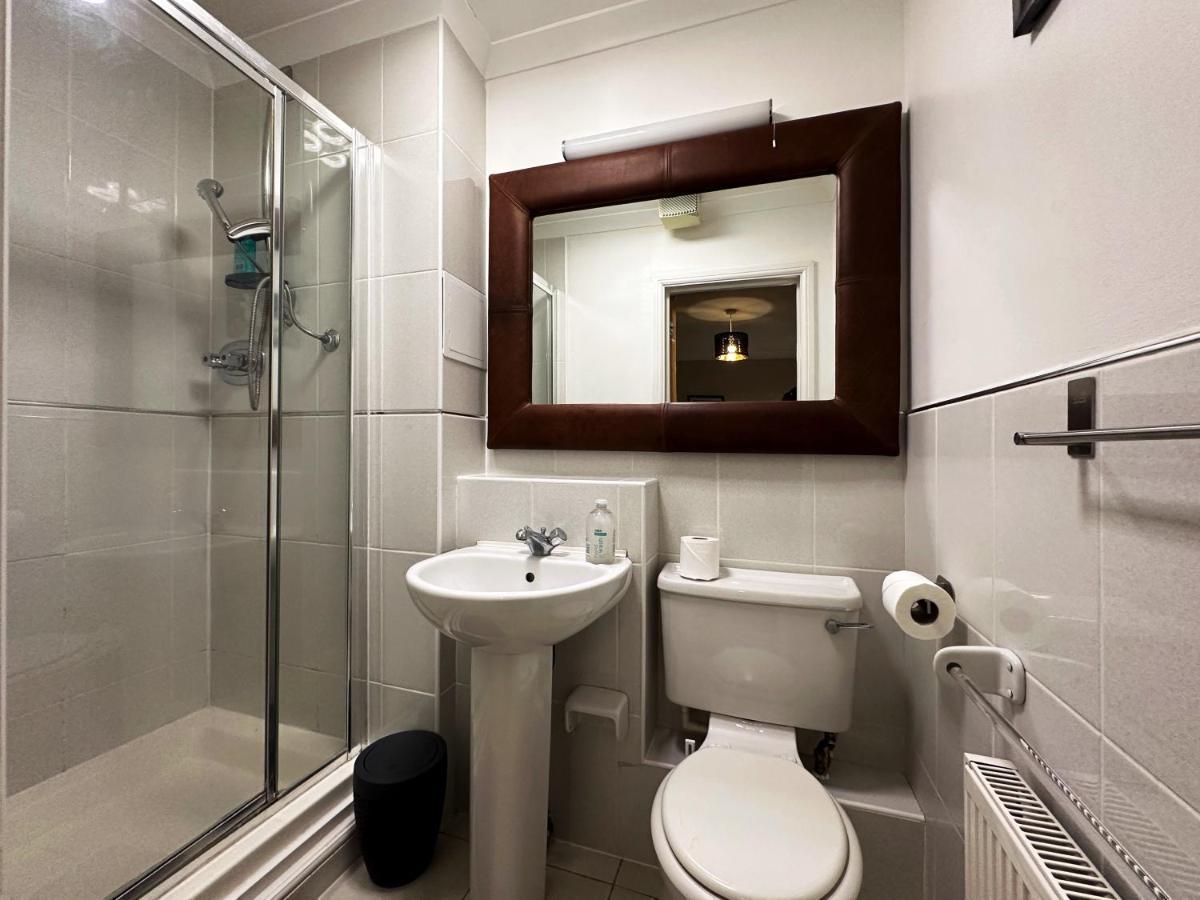 Tina Place In Tower Hill - 2 Double Beds, Max 4 People, Great Location In Apartamento