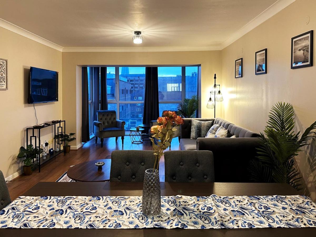Tina Place In Tower Hill - 2 Double Beds, Max 4 People, Great Location In Apartamento *