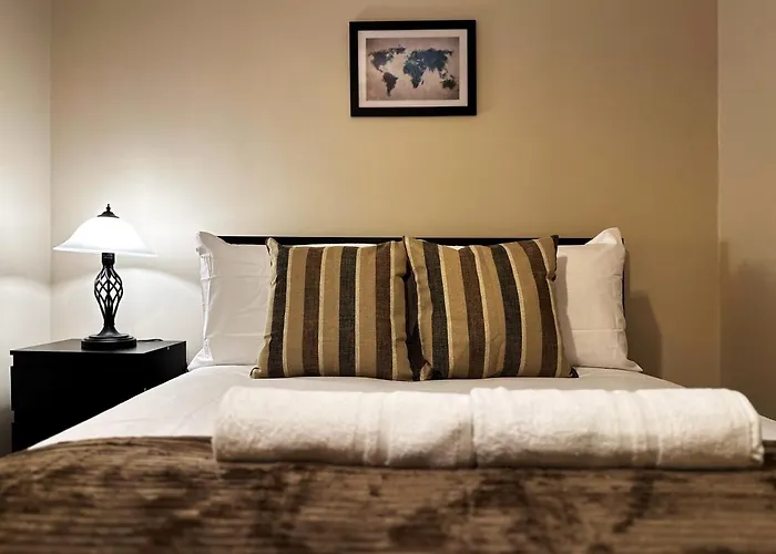 Tina Place In Tower Hill - 2 Double Beds, Max 4 People, Great Location In London