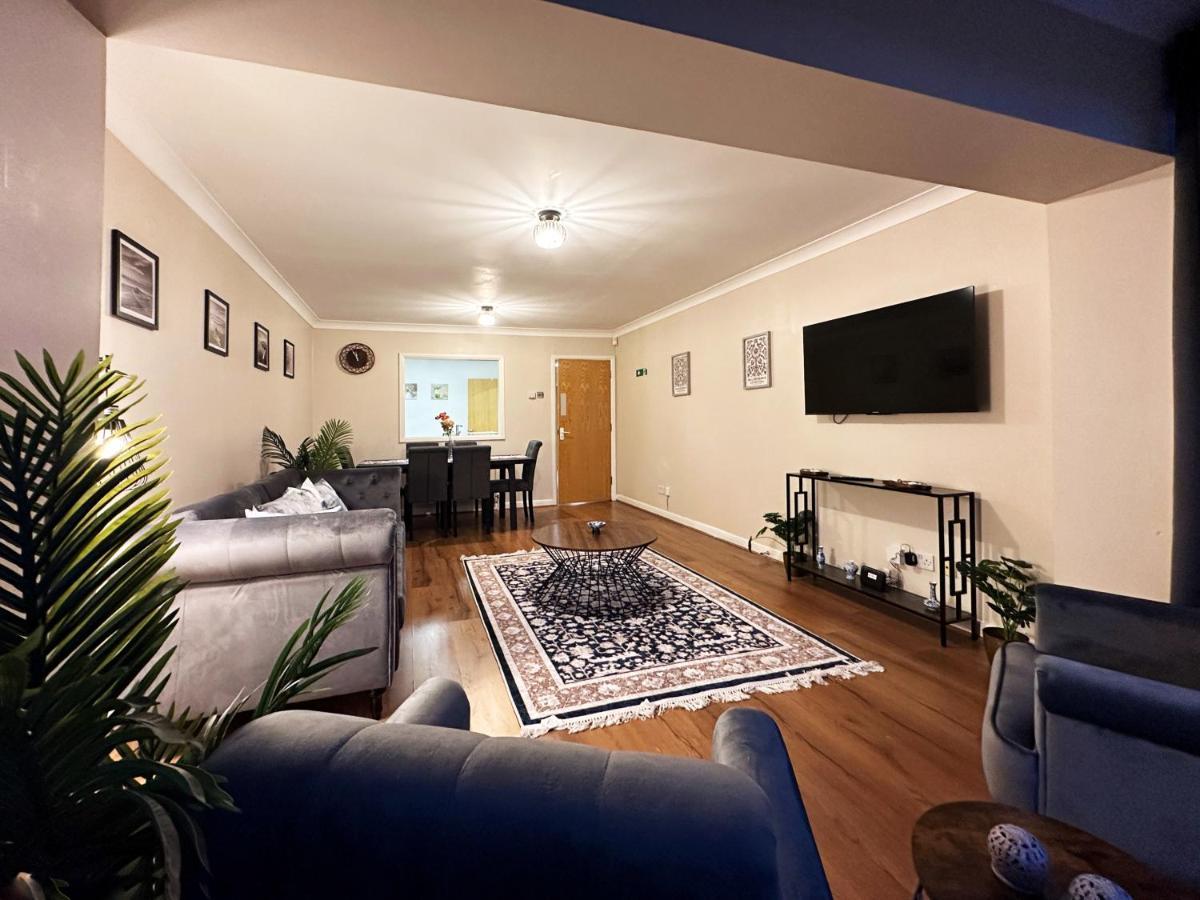 Tina Place In Tower Hill - 2 Double Beds, Max 4 People, Great Location In * Londra
